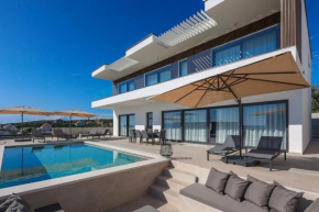 Luxury villa del Sol